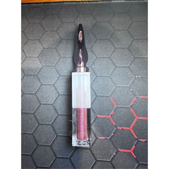 Urban Decay 24/7 Glaze-On Liquid Eyeshadow color  Traffic Jam - burgundy shimmer - Picture 5 of 5